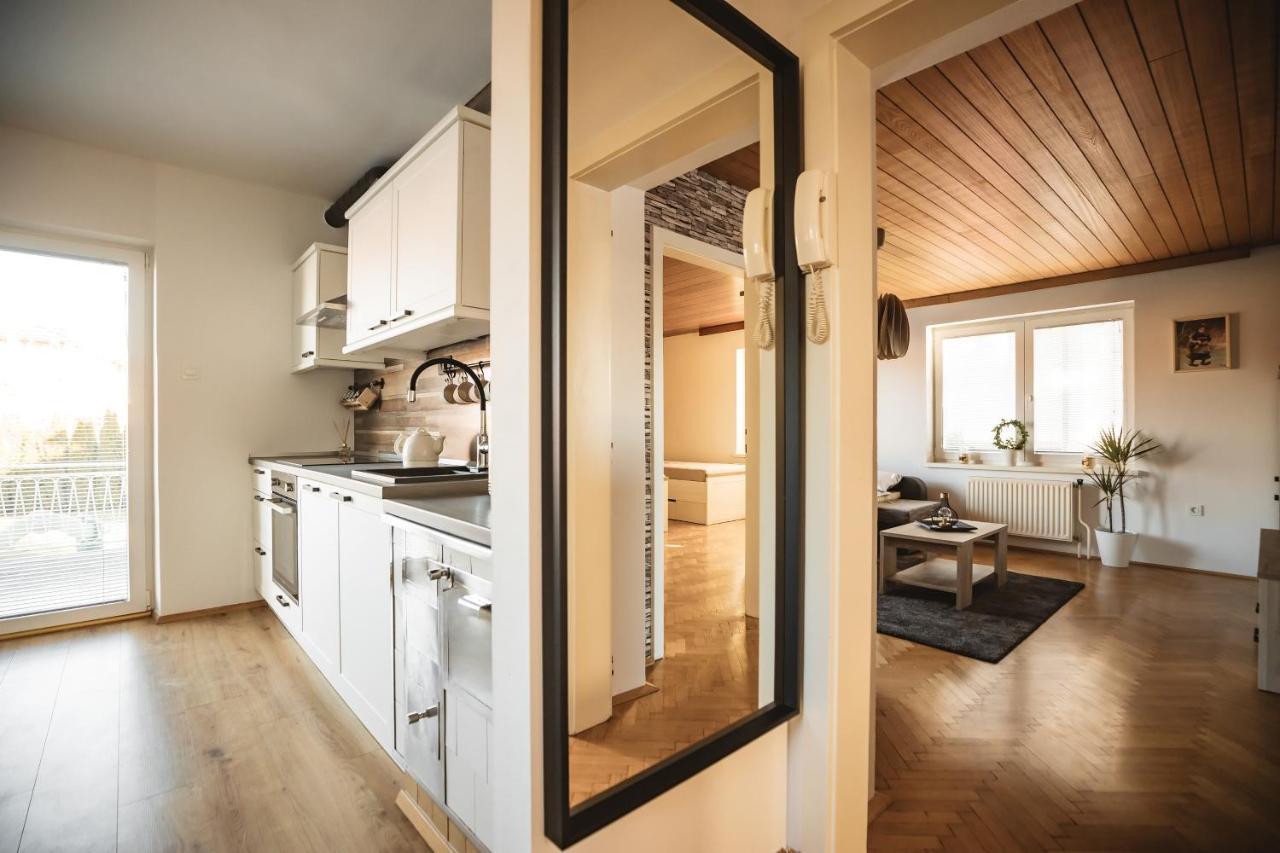 Drive Caffe Apartments Trzin Dış mekan fotoğraf