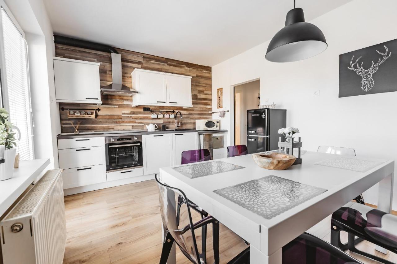 Drive Caffe Apartments Trzin Dış mekan fotoğraf